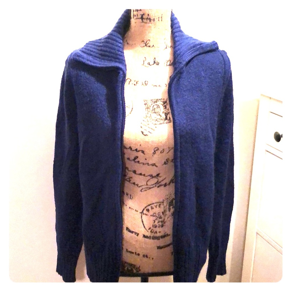 Navy sweater zip up woman’s large